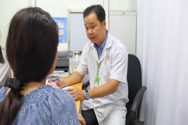 HCM City hospital provides free screening for colorectal cancer