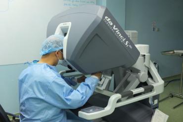 Bệnh viện Bình Dân: Thành công với phẫu thuật robot cắt ung thư thận có chồi bướu trong tĩnh mạch chủ bụng