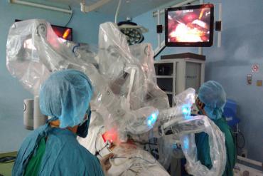 Phẫu thuật Robot điều trị nang ống mật chủ